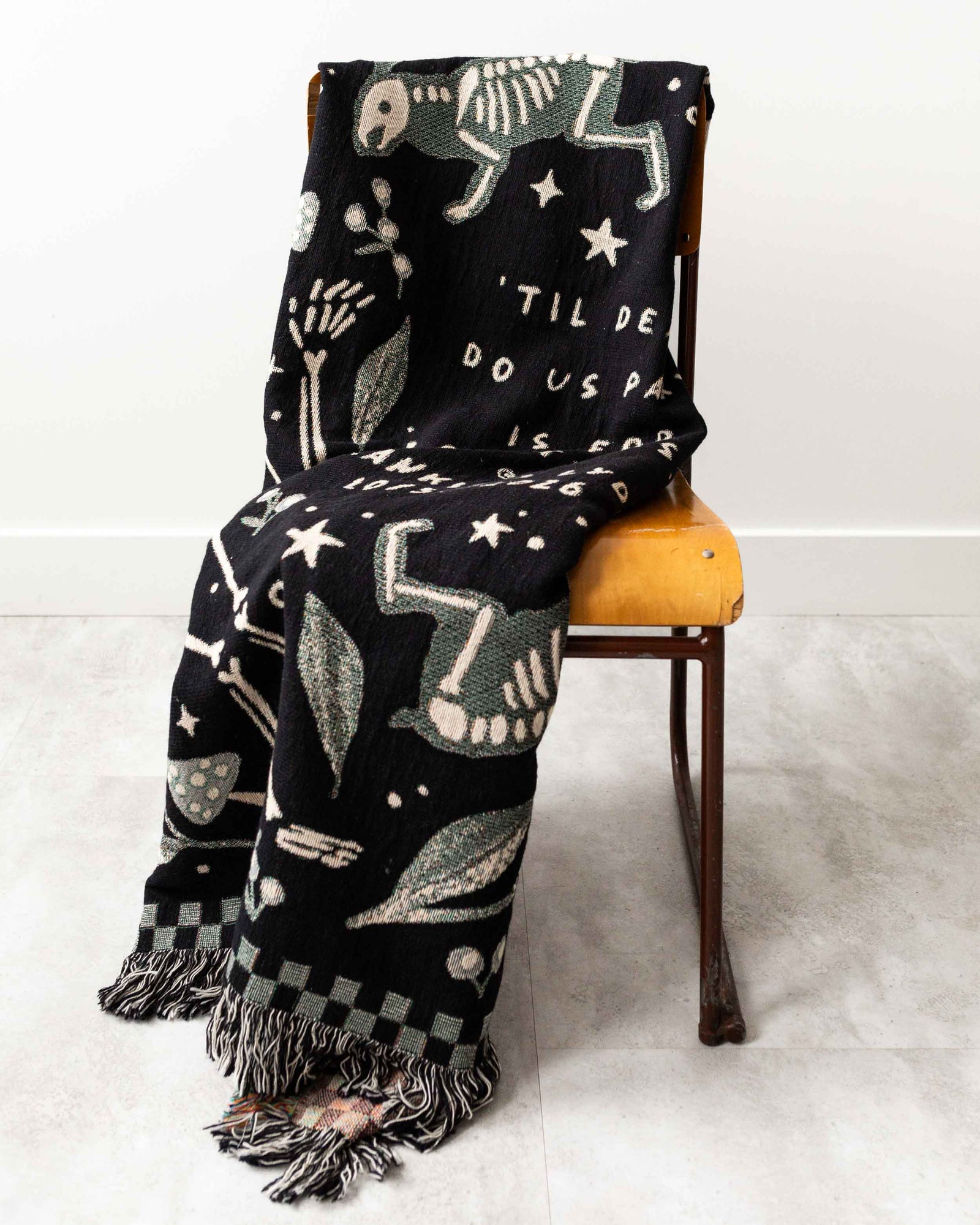 Til Death Skeletons Blanket (Black and White)