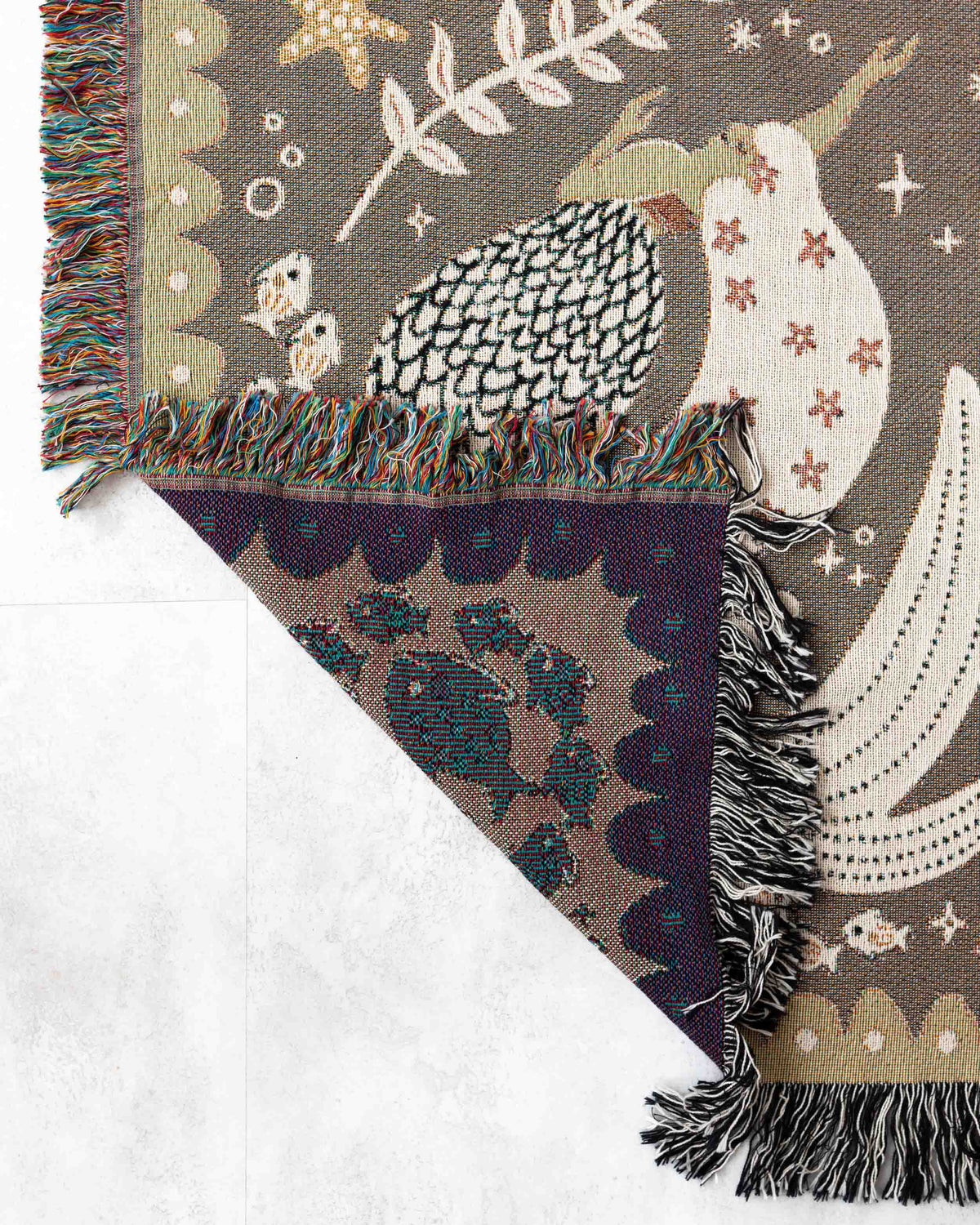 Mermaids Throw Blanket (Beige)