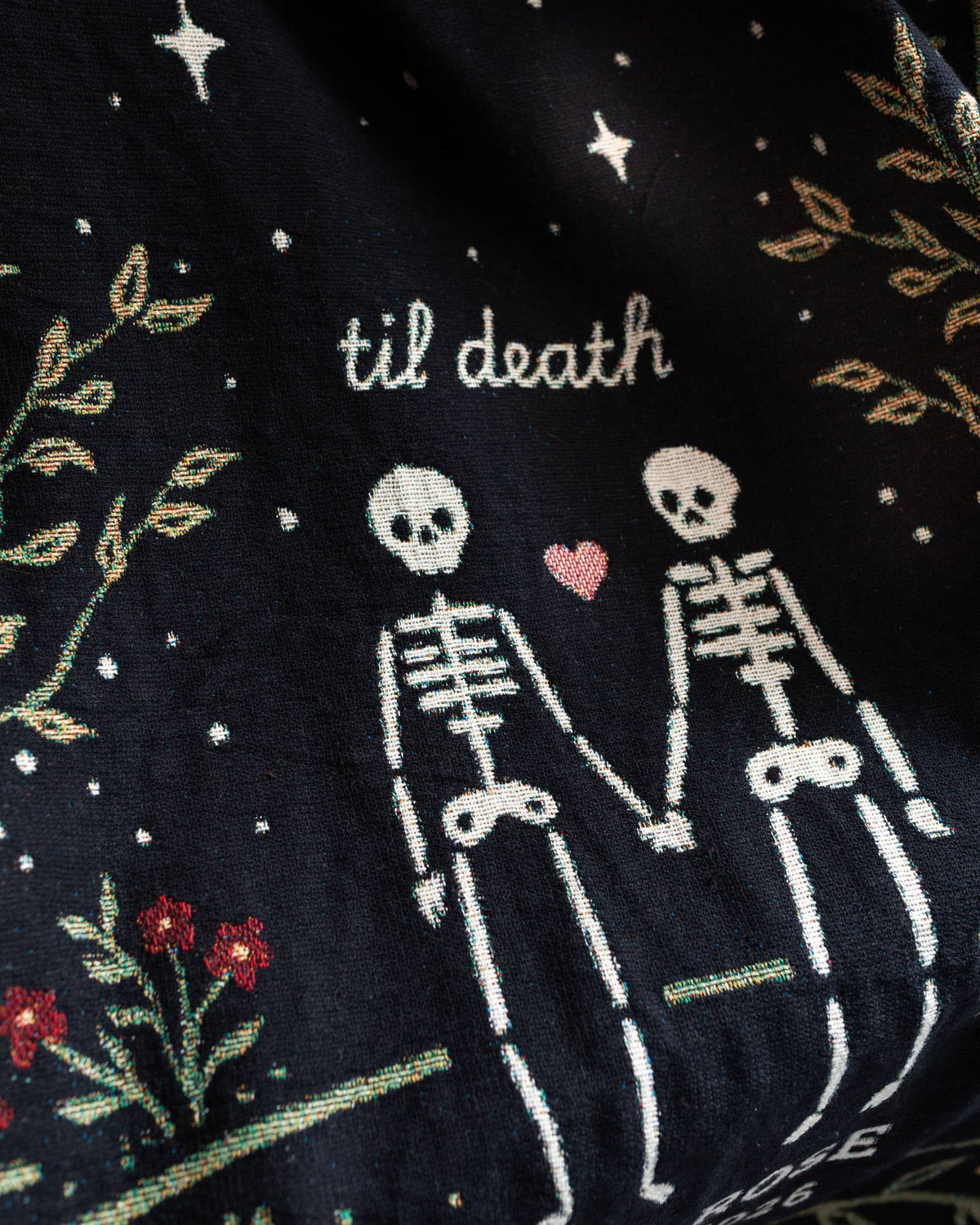Skeleton Sweethearts Blanket