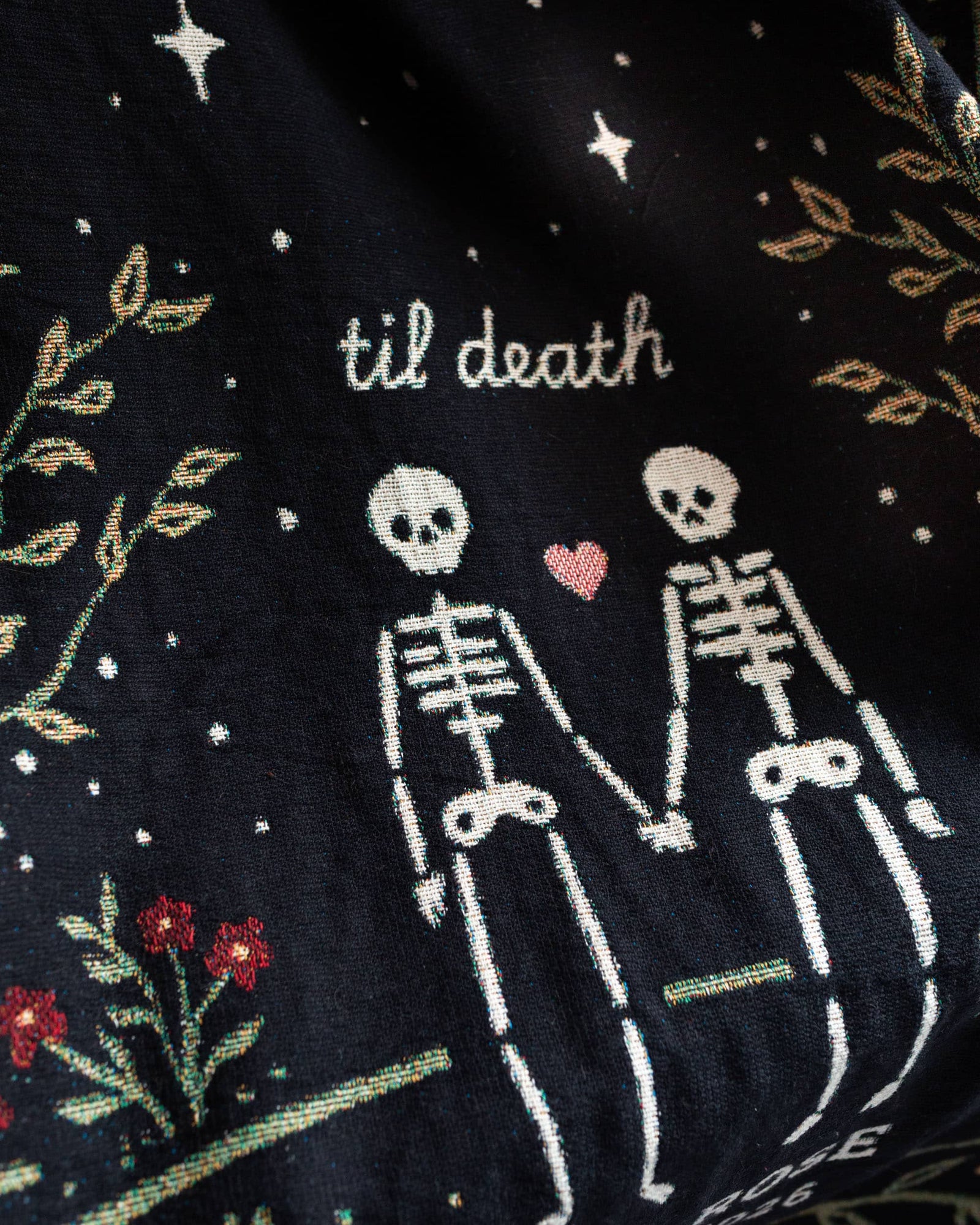 Skeleton Sweethearts Blanket