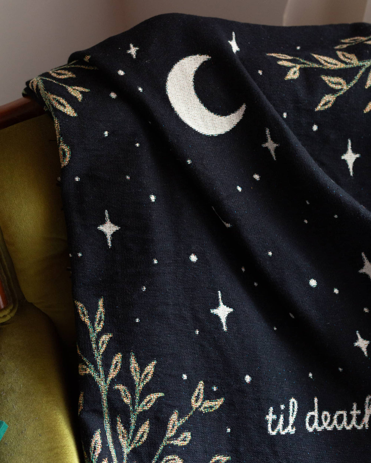 Skeleton Sweethearts Blanket