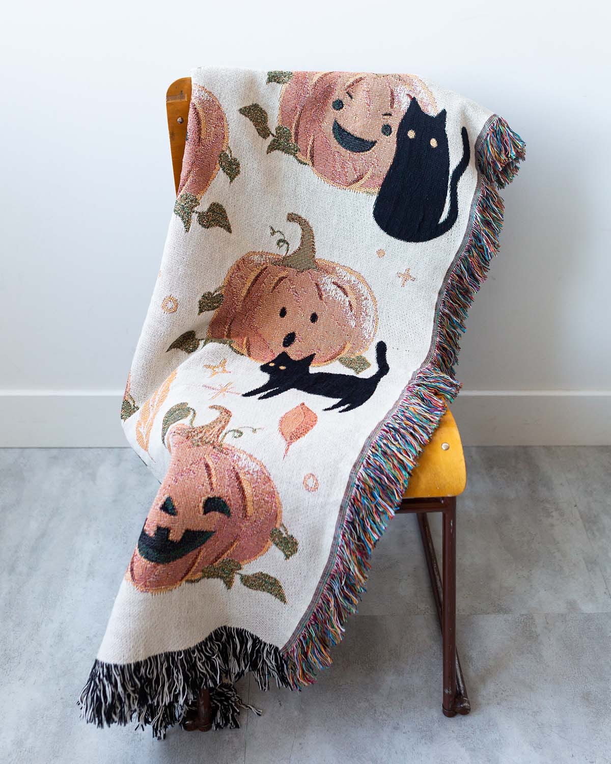 Pumpkin & Cats Throw Blanket