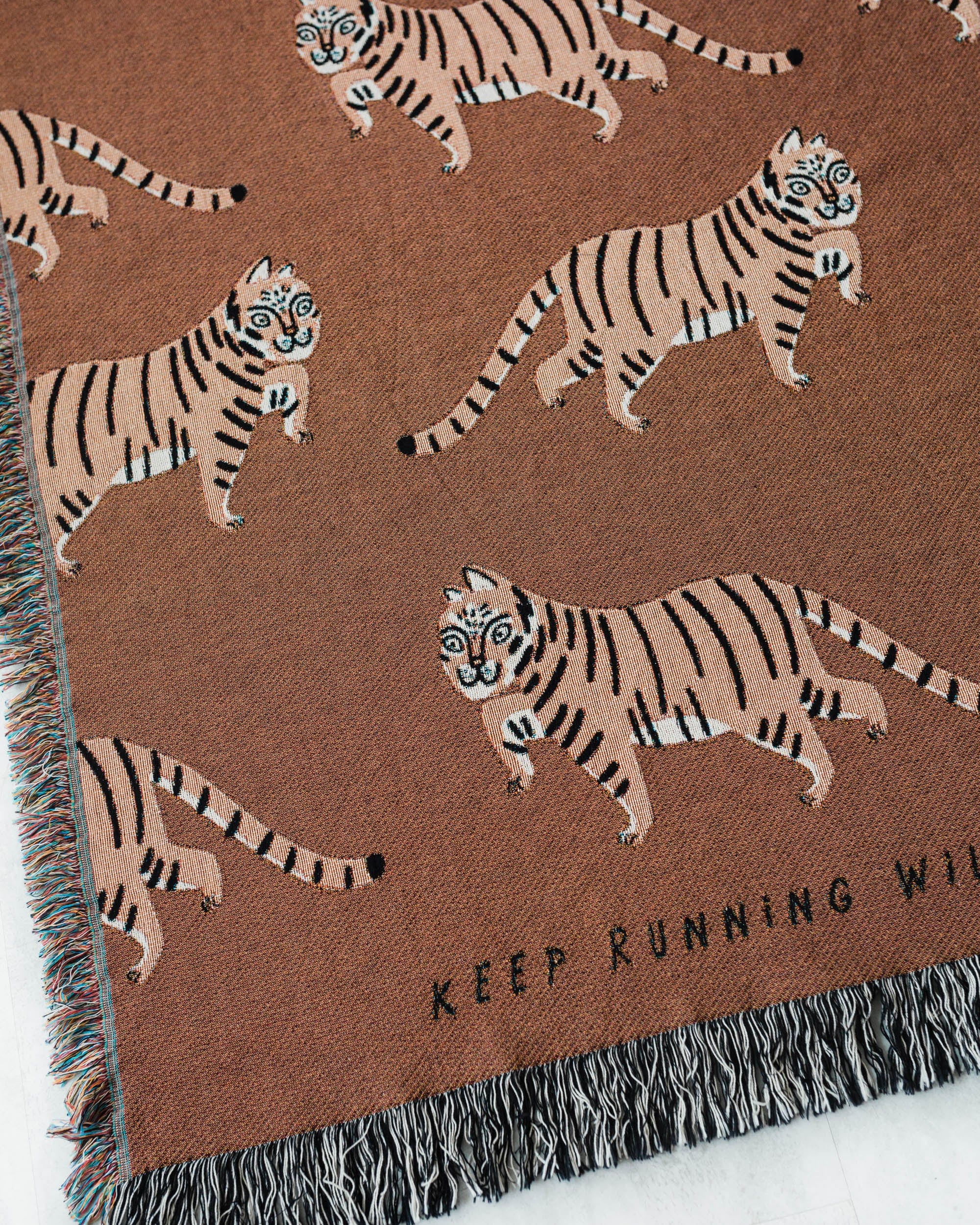 Tiger Throw Blanket (Brown)