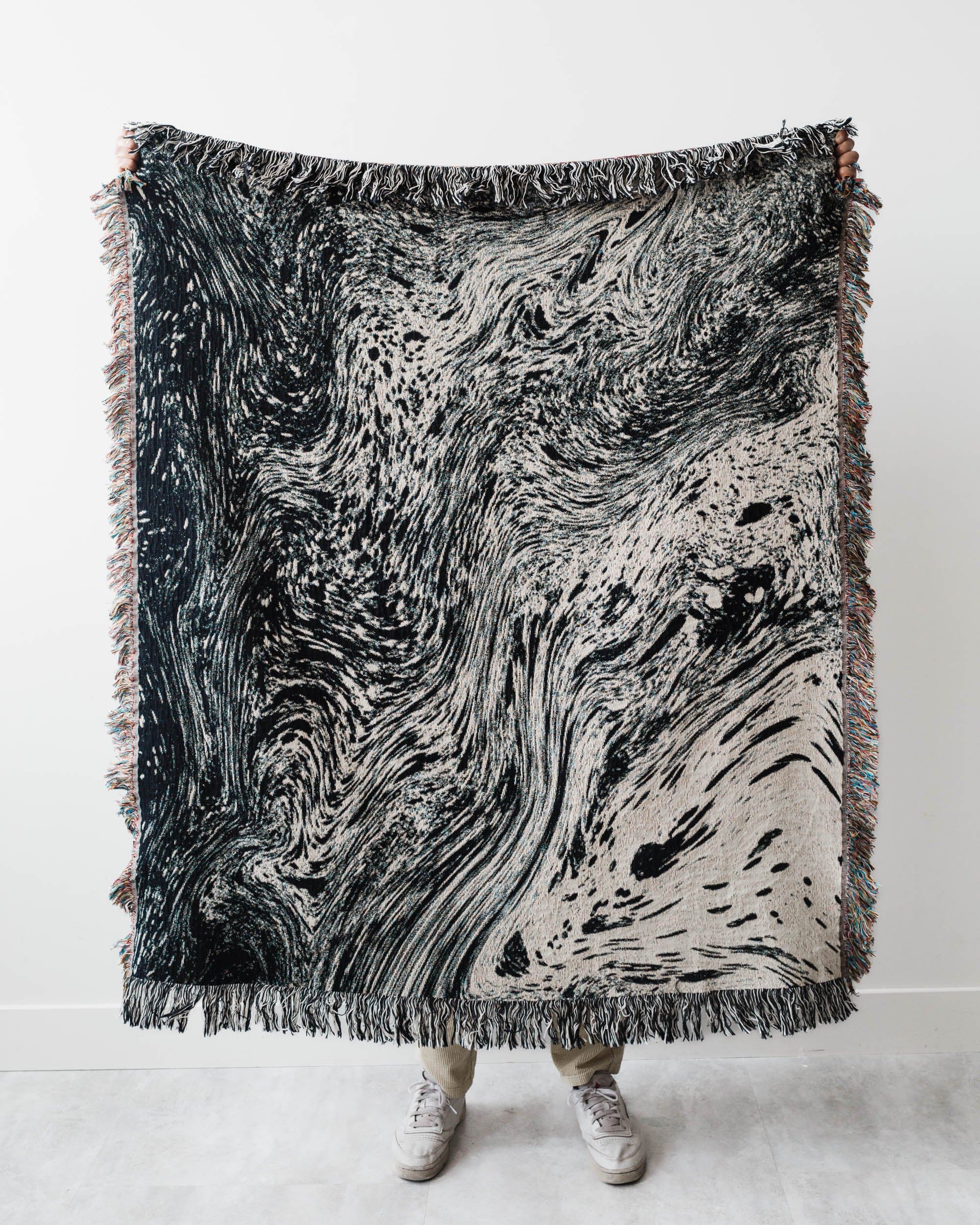 Marble Throw Blanket (Black and White)