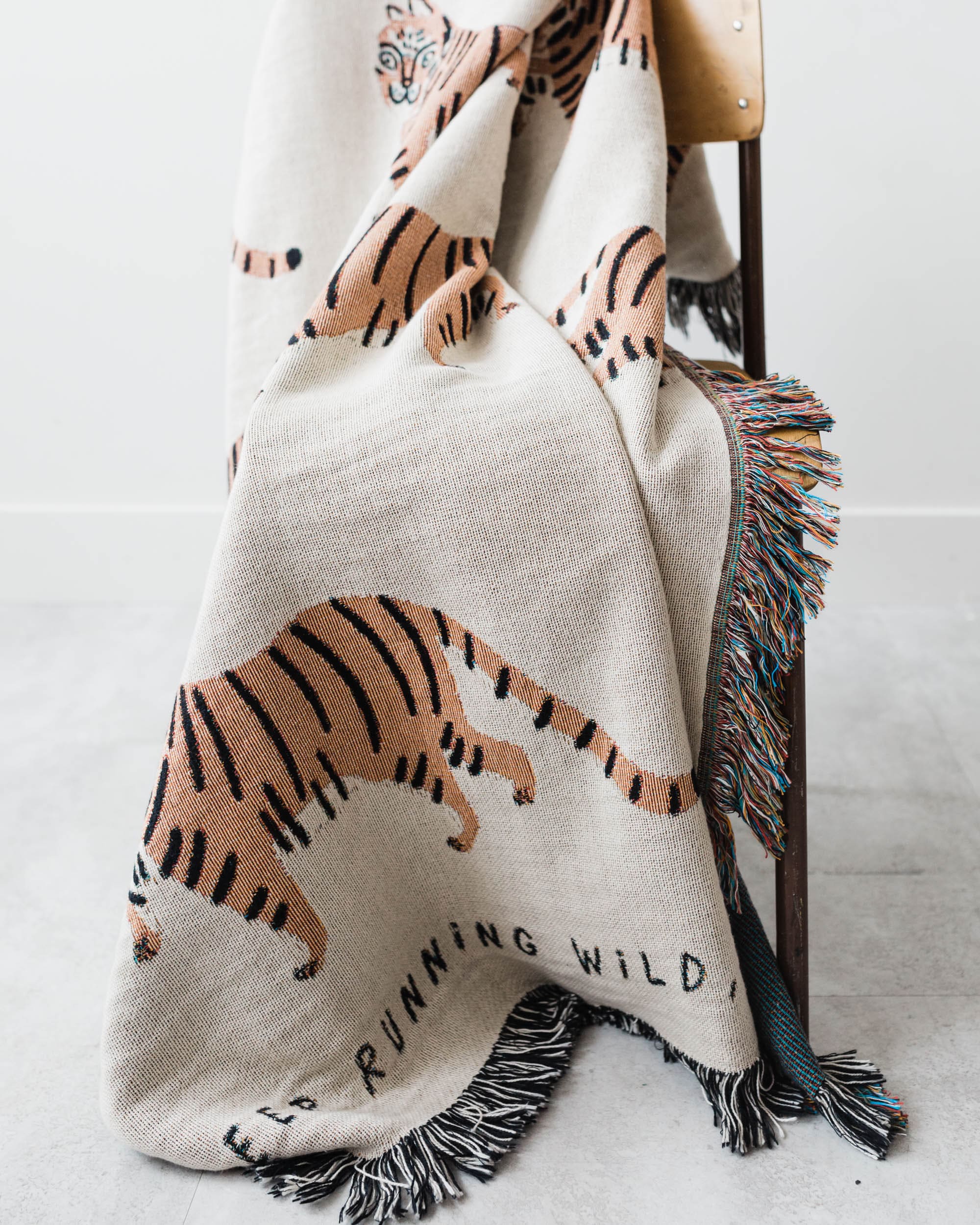 Tiger Throw Blanket (White)
