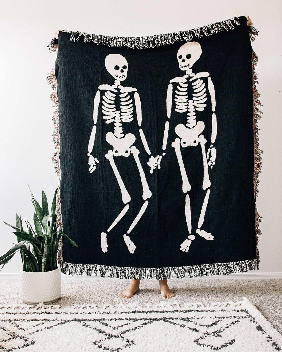 Skeleton Love Throw Blanket