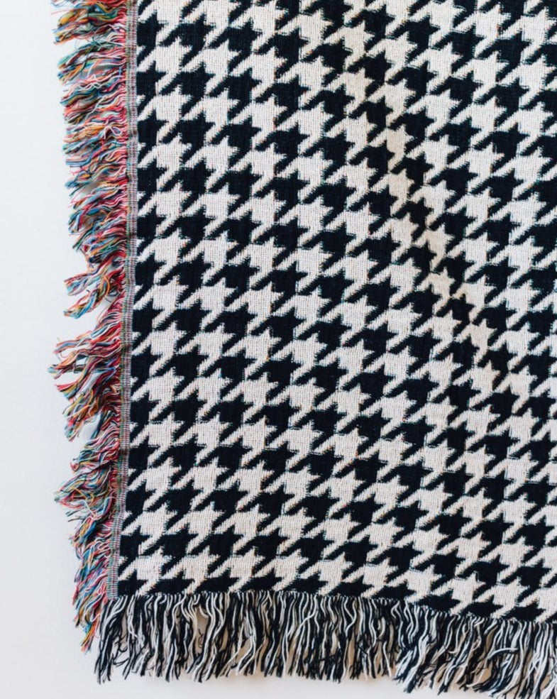 Houndstooth Woven Throw Blanket