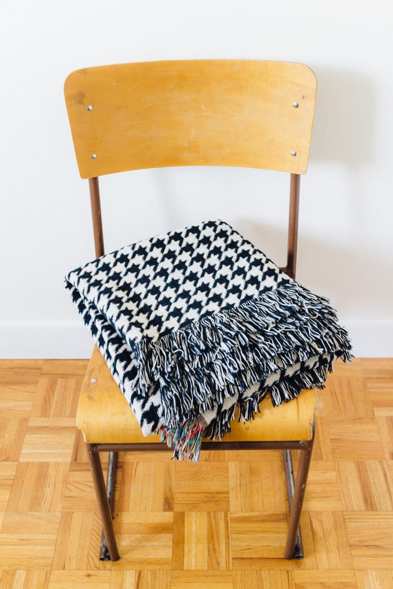 Houndstooth Woven Throw Blanket