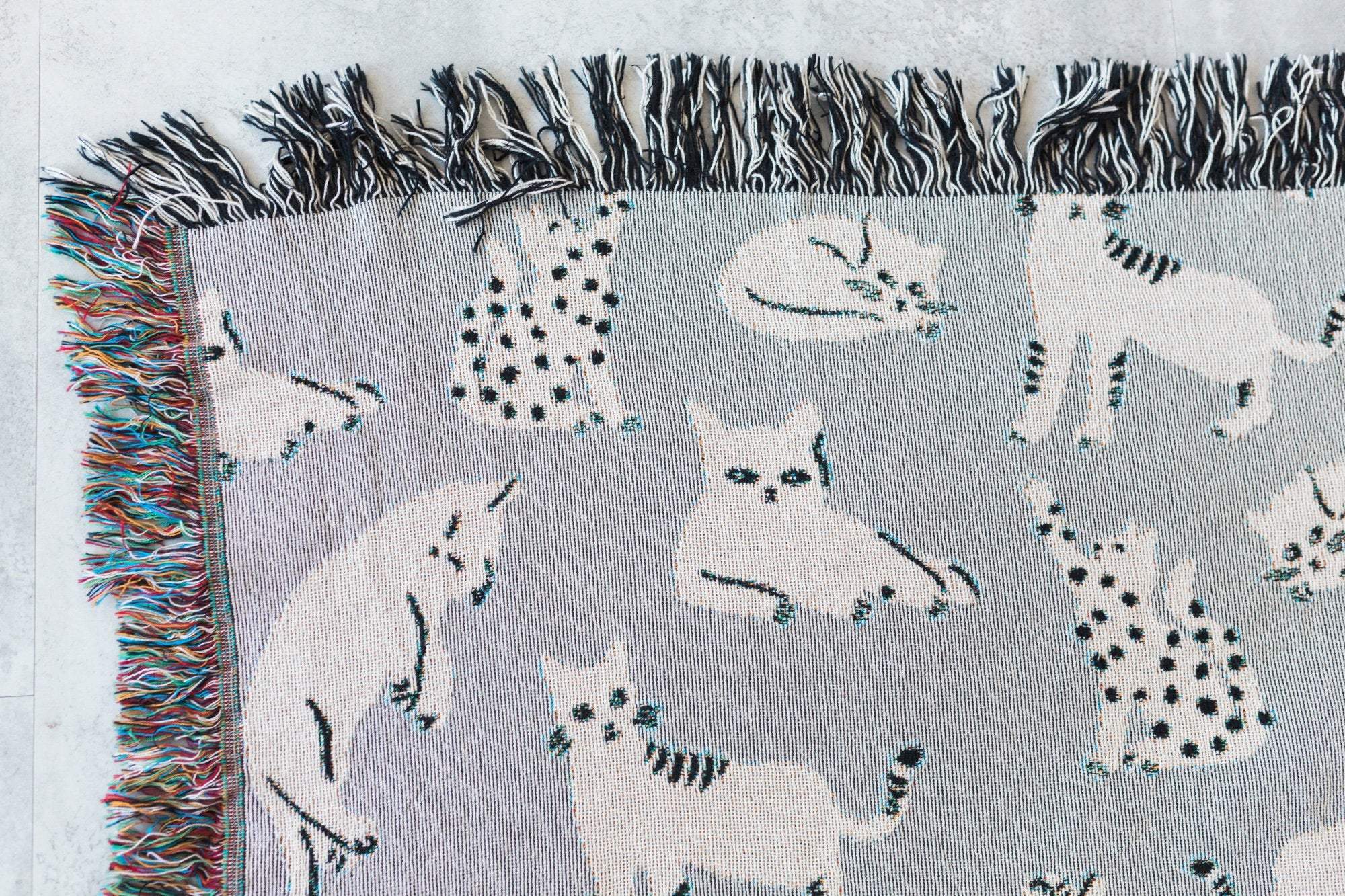 Grey Cats Throw Blanket: Woven Cotton Throw for Sofa, Cute & Funny Gift for Cat or Pet Lovers, Novelty Quirky Decor