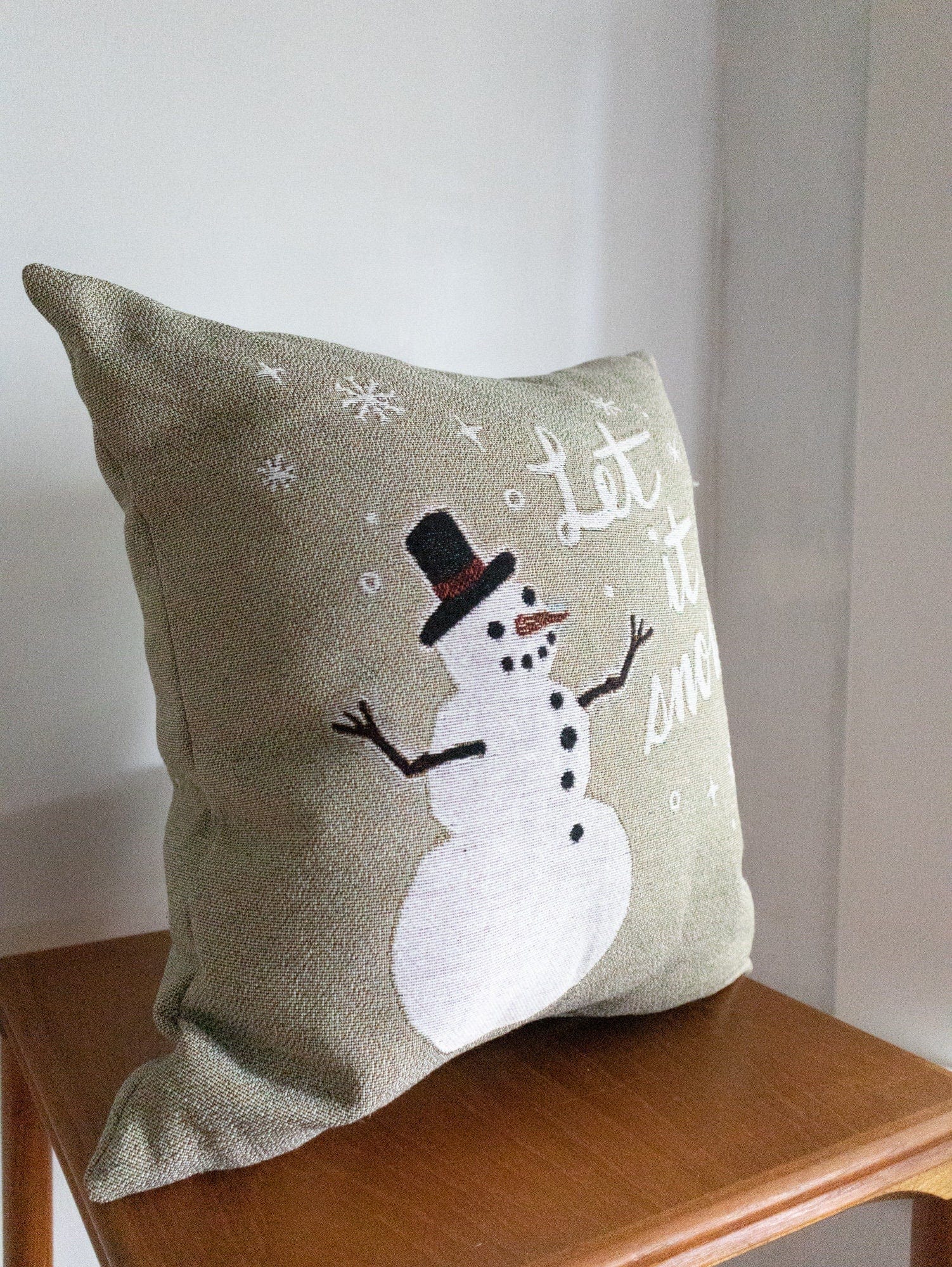 Christmas Pillow: Let It Snow Beige