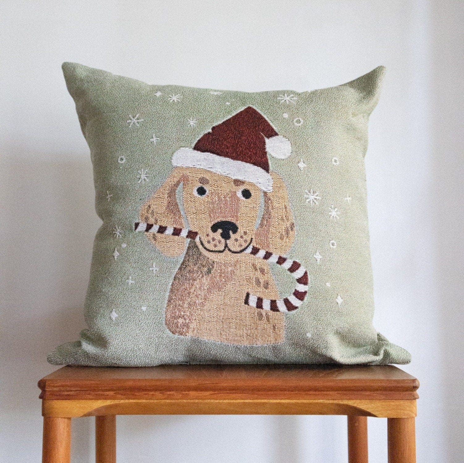 Christmas Dog Pillow: Yellow Lab